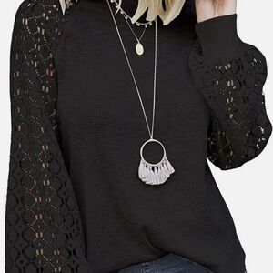 🦄Chic Black Lace Sleeve Blouse Size XXL